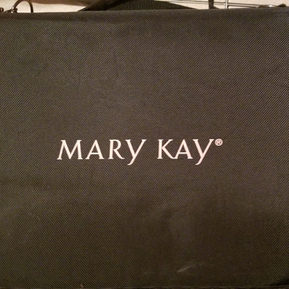 Mary Kay  Sample Case Full of samples!!!!